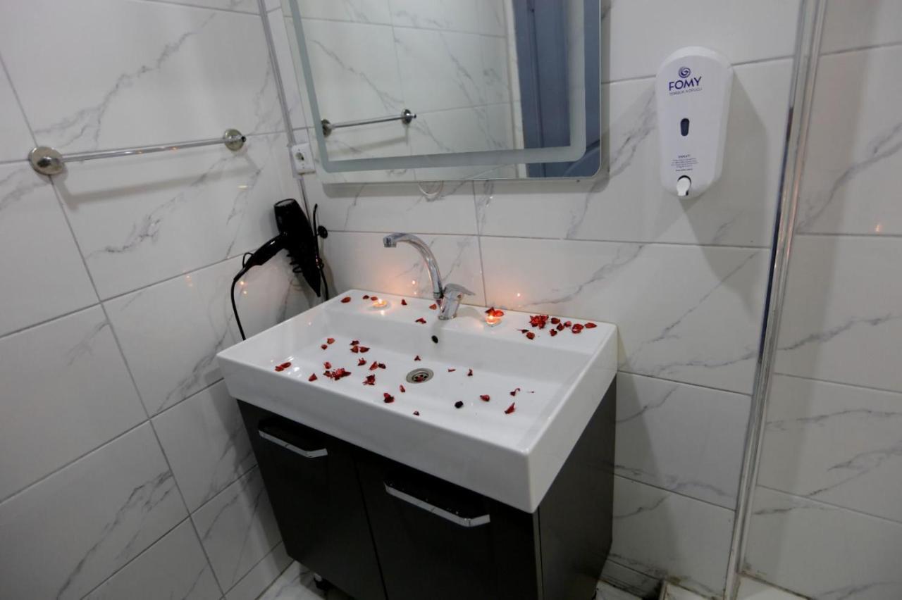 Sara Suit Hotel Istanbul Exterior foto